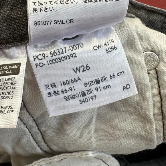 Vintage Levi's 501 Black Cutoff Denim Jean Shorts, size 26 - Picture 8 of 8